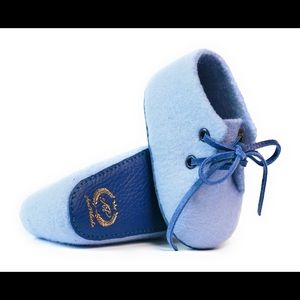 Ami Peluche baby felted shoes. Brand new.